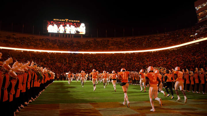 Tennessee players “Run Through the T” to start the NCAA football game between the Tennessee Volunteers and South Alabama Jaguars in Knoxville, Tenn. on Saturday, November 20, 2021.Utvsal1120