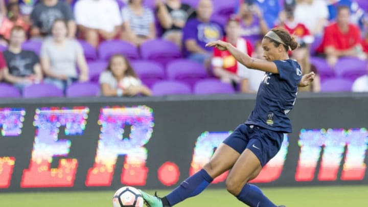 ORLANDO, FL - OCTOBER 14: North Carolina Courage forward Lynn Williams (9) shoots on goal during the NWSL soccer Championship match between the North Carolina Courage and Portland Thorns on October 14th, 2017 at Orlando City Stadium in Orlando, FL.(Photo by Andrew Bershaw/Icon Sportswire via Getty Images)