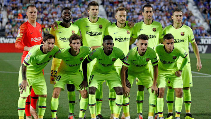 MADRID, SPAIN - SEPTEMBER 26: teamphoto FC Barcelona back row (L-R) Marc Andre ter Stegen of FC Barcelona, Samuel Umtiti of FC Barcelona, Gerard Pique of FC Barcelona, Ivan Rakitic of FC Barcelona, Sergio Busquets of FC Barcelona, Thomas Vermaelen of FC Barcelona front row (L-R) Lionel Messi of FC Barcelona, Sergi Roberto of FC Barcelona, Ousmane Dembele of FC Barcelona, Munir El Haddadi of FC Barcelona, Philippe Coutinho of FC Barcelona during the La Liga Santander match between Leganes v FC Barcelona at the Estadio Municipal de Butarque on September 26, 2018 in Madrid Spain (Photo by David S. Bustamante/Soccrates/Getty Images)