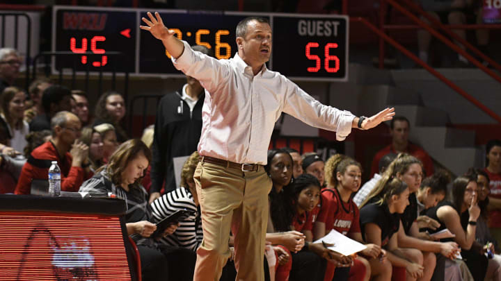 BOWLING GREEN, KY – NOVEMBER 6: Louisville Cardinals head coach Jeff Walz yells to his team to get their hands up during a college basketball game between the Louisville Cardinals and the Western Kentucky Hilltoppers on November 6, 2018 at E.A. Diddle Arena in Bowling Green, KY. (Photo by Steve Roberts/Icon Sportswire via Getty Images)