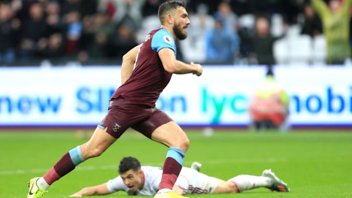 LONDON, ENGLAND - OCTOBER 26: Robert Snodgrass of West Ham United celebrates after scoring his team's first goal during the Premier League match between West Ham United and Sheffield United at London Stadium on October 26, 2019 in London, United Kingdom. (Photo by Stephen Pond/Getty Images)