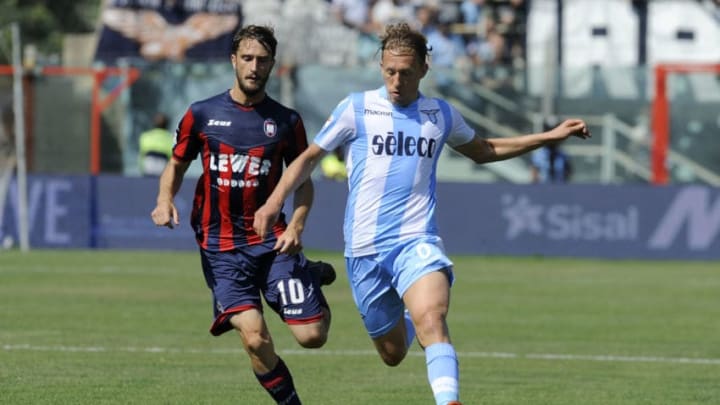 CROTONE, CROTONE - MAY 13: Lucas Leiva of SS Lazio in action during the serie A match between FC Crotone and SS Lazio at Stadio Comunale Ezio Scida on May 13, 2018 in Crotone, Italy. (Photo by Marco Rosi/Getty Images)