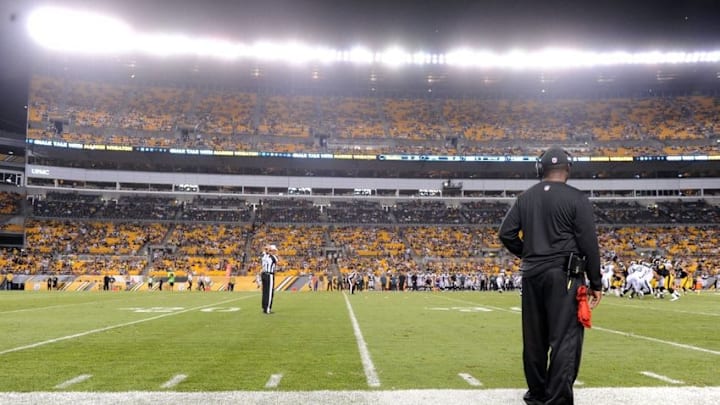 Aug 18, 2016; Pittsburgh, PA, USA; Pittsburgh Steelers head coach Mike Tomlin on the sidelines against the Philadelphia Eagles during the second half of their game at Heinz Field. The Eagles won the game, 17-0. Mandatory Credit: Jason Bridge-USA TODAY Sports