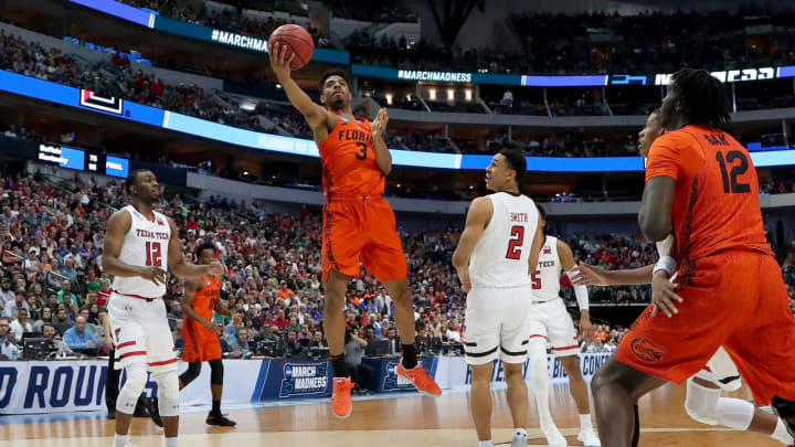 DALLAS, TX – MARCH 17: Jalen Hudson #3 of the Florida Gators attempts a shot past Zhaire Smith #2 of the Texas Tech Red Raiders in the first half during the second round of the 2018 NCAA Tournament at the American Airlines Center on March 17, 2018 in Dallas, Texas. (Photo by Tom Pennington/Getty Images)