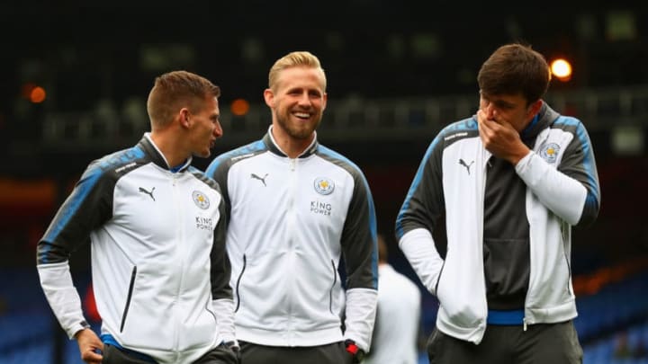 LONDON, ENGLAND - APRIL 28: Marc Albrighton, Kasper Schmeichel and Harry Maguire of Leicester City inspect the pitch during the Premier League match between Crystal Palace and Leicester City at Selhurst Park on April 28, 2018 in London, England. (Photo by Clive Rose/Getty Images)