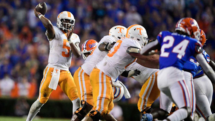 Tennessee quarterback Hendon Hooker (5) throws a pass during a game at Ben Hill Griffin Stadium in Gainesville, Fla. on Saturday, Sept. 25, 2021.Kns Tennessee Florida Football