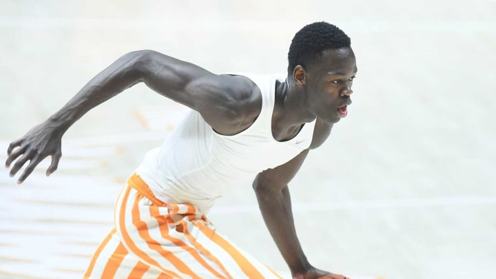 Tennessee forward Handje Tamba (32) warming up before the start of the NCAA college basketball against Kentucky in Knoxville, Tenn. on Tuesday, February 15, 2022.Px Uthoops Kentucky