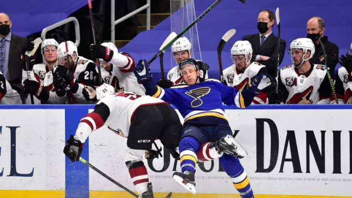 St. Louis Blues left wing Jaden Schwartz (17)Mandatory Credit: Jeff Curry-USA TODAY Sports