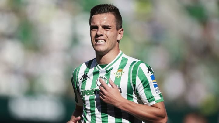 SEVILLE, SPAIN - MAY 12: Giovanni Lo Celso of Real Betis looks on during the La Liga match between Real Betis Balompie and SD Huesca at Estadio Benito Villamarin on May 12, 2019 in Seville, Spain. (Photo by Quality Sport Images/Getty Images)