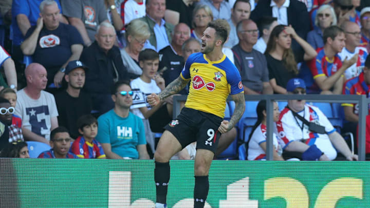 LONDON, ENGLAND - SEPTEMBER 01: Danny Ings of Southampton celebrates after scoring his team's first goal during the Premier League match between Crystal Palace and Southampton FC at Selhurst Park on September 1, 2018 in London, United Kingdom. (Photo by Alex Morton/Getty Images)
