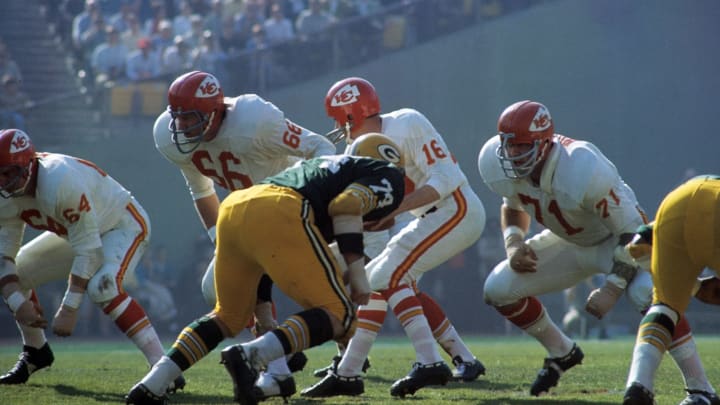 Kansas City Chiefs guard Ed Budde (71) (Photo by James Flores/Getty Images) *** Local Caption ***