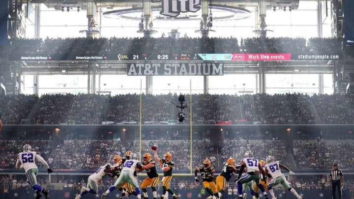 ARLINGTON, TX - OCTOBER 08: Aaron Rodgers