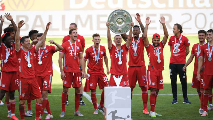 Bayern Munich players celebrate 2019/20 Bundesliga title win. (Photo by Stuart Franklin/Getty Images)