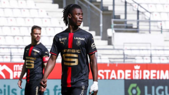 REIMS, FRANCE – APRIL 04: Eduardo Camavinga #10 of Stade Rennais FC looks on during the Ligue 1 match between Stade de Reims and Stade Rennais at Stade Auguste Delaune on April 4, 2021 in Reims, France. (Photo by Catherine Steenkeste/Getty Images)