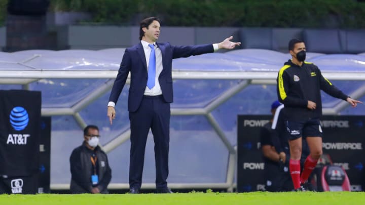 América coach Santiago Solari laments another lost opportunity during the Aguilas' 1-1 draw vs Querétaro in Liga MX action. (Photo by Mauricio Salas/Jam Media/Getty Images)