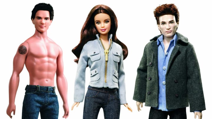 Mattel has released a set of Barbie dolls inspired by the Twilight movies. The Twilight Barbies, seen here in photos released by Mattel, include Jacob Black played by Taylor Lautner, Bella played by Kristen Stewart as well as Edward Cullen played by Robert Pattison. Photo Credit: Sipa Press***FOR EDITORIAL USE ONLY***/1003161714