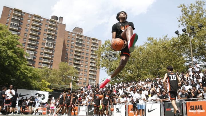 NEW YORK, NEW YORK - AUGUST 18: Jalen Green #14 of Team Zion dunks prior to the game against Team Jimma during the SLAM Summer Classic 2019 at Dyckman Park on August 18, 2019 in New York City. (Photo by Michael Reaves/Getty Images)