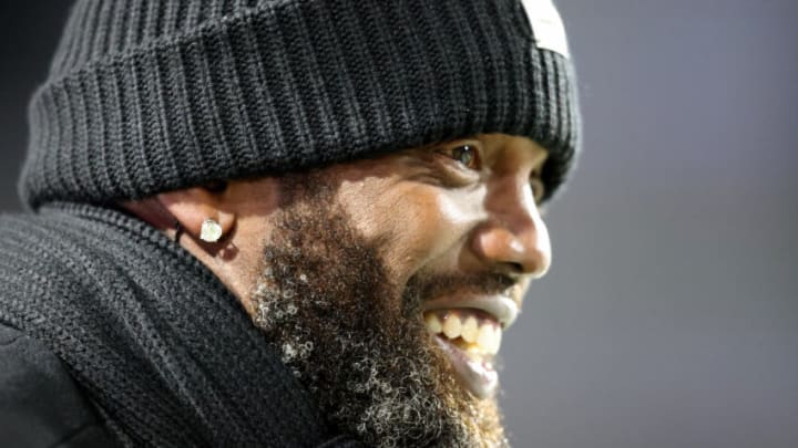 ORCHARD PARK, NEW YORK - DECEMBER 06: Randy Moss reacts prior to a game between the Buffalo Bills and the New England Patriots at Highmark Stadium on December 06, 2021 in Orchard Park, New York. (Photo by Bryan M. Bennett/Getty Images) ORCHARD PARK, NEW YORK - DECEMBER 06: Randy Moss reacts prior to a game between the Buffalo Bills and the New England Patriots at Highmark Stadium on December 06, 2021 in Orchard Park, New York. (Photo by Bryan M. Bennett/Getty Images)