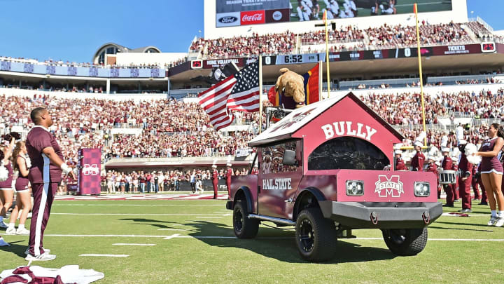 Mississippi State football mascot Bully rides into Davis Wade Stadium