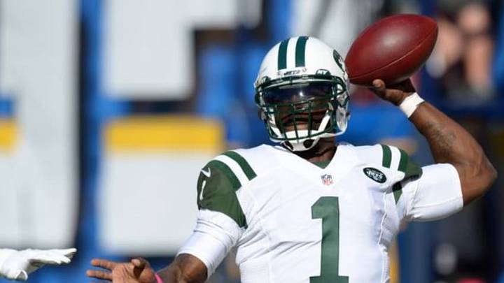 Oct 5, 2014; San Diego, CA, USA; New York Jets quarterback Michael Vick (1) passes during the third quarter against the San Diego Chargers at Qualcomm Stadium. Mandatory Credit: Jake Roth-USA TODAY Sports Oct 5, 2014; San Diego, CA, USA; New York Jets quarterback Michael Vick (1) passes during the third quarter against the San Diego Chargers at Qualcomm Stadium. Mandatory Credit: Jake Roth-USA TODAY Sports