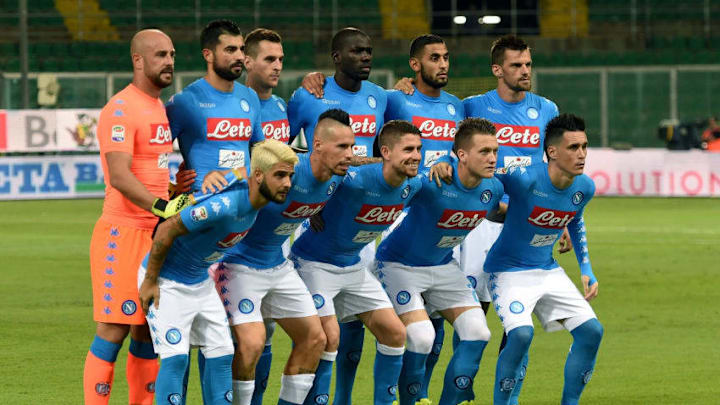 PALERMO, ITALY - SEPTEMBER 10: Players of Napoli pose for a team shot during the Serie a match between US Citta di Palermo and SSC Napoli at Stadio Renzo Barbera on September 10, 2016 in Palermo, Italy. (Photo by Tullio M. Puglia/Getty Images)