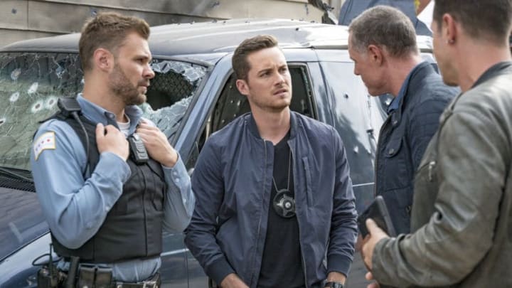 CHICAGO P.D. -- "The Thing About Heroes" Episode 503 -- Pictured: (l-r) Patrick John Flueger as Adam Ruzek, Jesse Lee Soffer as Jay Halstead, Jason Beghe as Hank Voight -- (Photo by: Matt Dinerstein/NBC)
