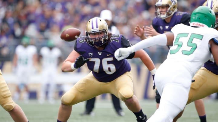 Huskies OL, 2022 NFL Draft prospect Luke Wattenberg. Mandatory Credit: Jennifer Buchanan-USA TODAY Sports