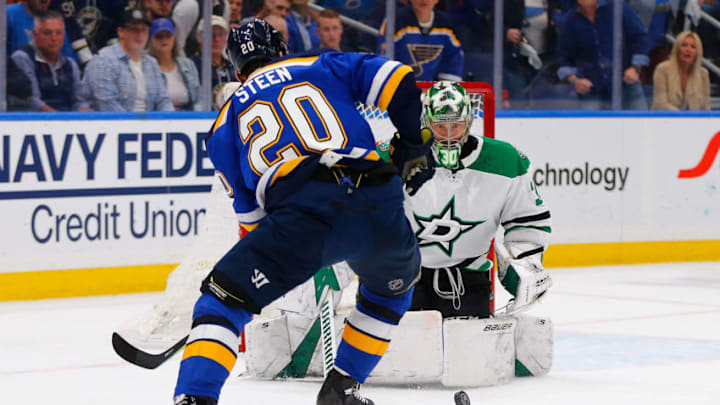 ST. LOUIS, MO - MAY 3: Ben Bishop #30 of the Dallas Stars makes a save against Alexander Steen #20 of the St. Louis Blues in Game Five of the Western Conference Second Round during the 2019 NHL Stanley Cup Playoffs at the Enterprise Center on May 3, 2019 in St. Louis, Missouri. (Photo by Dilip Vishwanat/Getty Images)