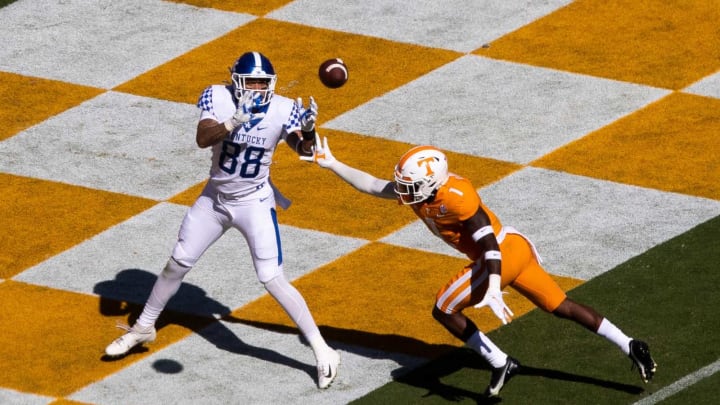 Kentucky tight end Keaton Upshaw (88) misses a pass thrown to him in the end zone as Tennessee defensive back Trevon Flowers (1) defends during a SEC conference football game between the Tennessee Volunteers and the Kentucky Wildcats held at Neyland Stadium in Knoxville, Tenn., on Saturday, October 17, 2020.Kns Ut Football Kentucky Bp