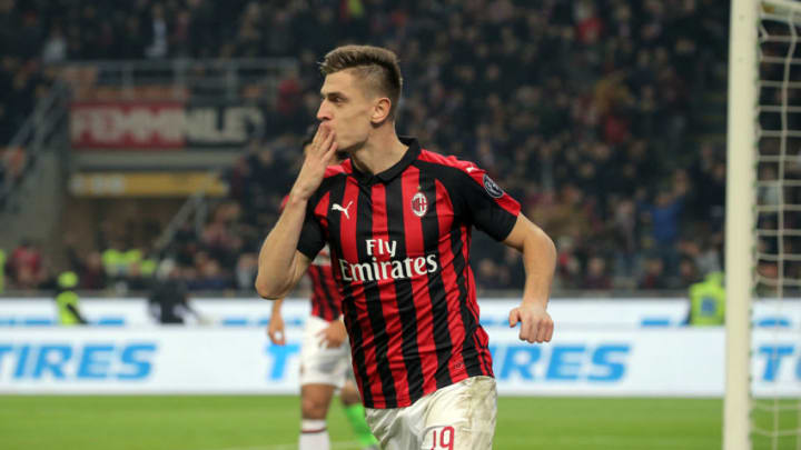 Krzysztof Piatek #19 of AC Milan celebrates after scoring the his goal during the serie A match between AC Milan and Empoli FC at Stadio Giuseppe Meazza on February 22, 2019 in Milan, Italy. (Photo by Giuseppe Cottini/NurPhoto via Getty Images)