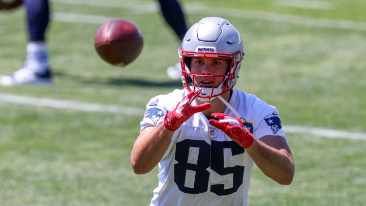 New England Patriots Hunter Henry Mandatory Credit: Paul Rutherford-USA TODAY Sports
