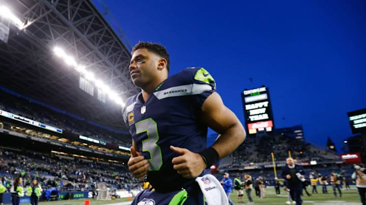 Fantasy Football: SEATTLE, WA - DECEMBER 31: Quarterback Russell Wilson #3 of the Seattle Seahawks jogs off the field after their loss to the Arizona Cardinals at CenturyLink Field on December 31, 2017 in Seattle, Washington. The Arizona Cardinals beat the Seattle Seahawks 26-24. (Photo by Jonathan Ferrey/Getty Images)