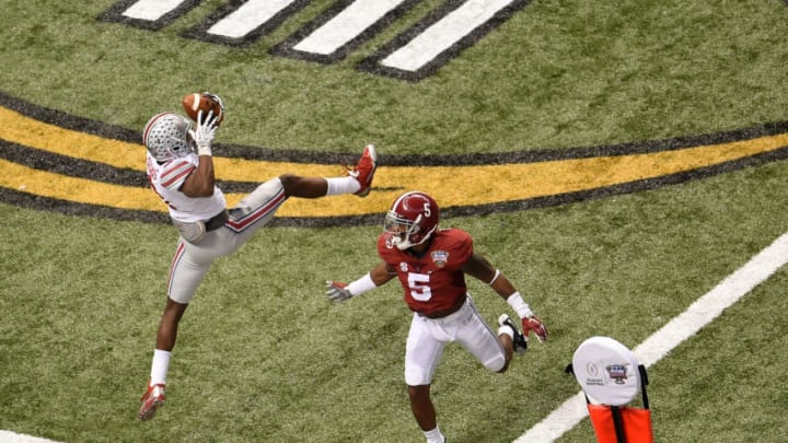 NEW ORLEANS, LA - JANUARY 01: Michael Thomas #3 of the Ohio State Buckeyes catches a 13 yard touchdown pass late in the second quarter against the Alabama Crimson Tide during the All State Sugar Bowl at the Mercedes-Benz Superdome on January 1, 2015 in New Orleans, Louisiana. (Photo by Stacy Revere/Getty Images)