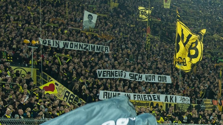 Dortmund, GERMANY – NOVEMBER 19: The yellow wall of supporters of Borussia Dortmund during the Bandesliga soccer match between BV Borussia Dortmund and FC Bayern Muenchen at the Signal Iduna Park in Dortmund, Germany on November 19, 2016. (Photo by TF-Images/Getty Images)
