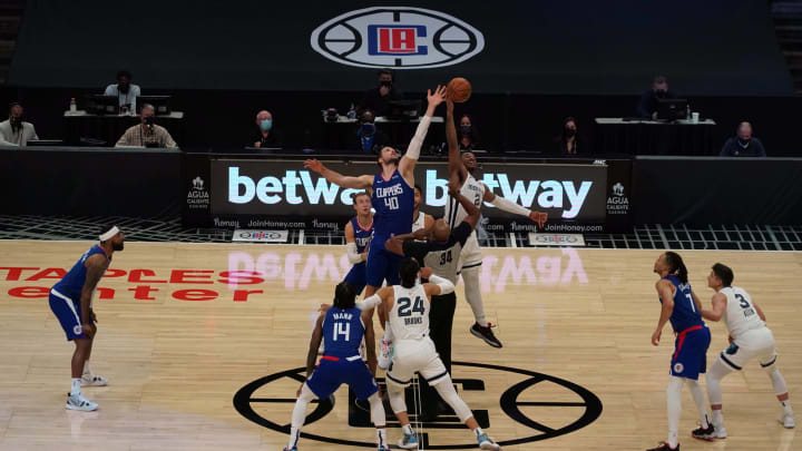 Apr 21, 2021; Los Angeles, California, USA; A general overall view of the opening tipoff between Memphis Grizzlies center Xavier Tillman (2) and LA Clippers center Ivica Zubac (40) at Staples Center. Mandatory Credit: Kirby Lee-USA TODAY Sports