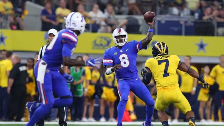 ARLINGTON, TX - SEPTEMBER 02: Malik Zaire