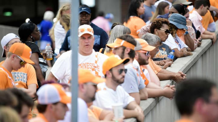 Tennessee fans line up outside before a game at Ben Hill Griffin Stadium in Gainesville, Fla. on Saturday, Sept. 25, 2021.Kns Tennessee Florida Football