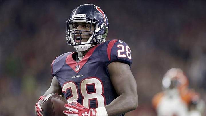 Dec 24, 2016; Houston, TX, USA; Houston Texans running back Alfred Blue (28) rushes for a 24 yard touchdown against the Cincinnati Bengals in the fourth quarter at NRG Stadium. Houston Texans won 12 to 10. Mandatory Credit: Thomas B. Shea-USA TODAY Sports Dec 24, 2016; Houston, TX, USA; Houston Texans running back Alfred Blue (28) rushes for a 24 yard touchdown against the Cincinnati Bengals in the fourth quarter at NRG Stadium. Houston Texans won 12 to 10. Mandatory Credit: Thomas B. Shea-USA TODAY Sports