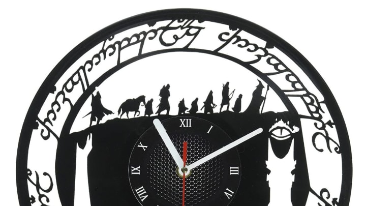 Discover M.A.N. Production's Lord of the Rings metal clock on Amazon.