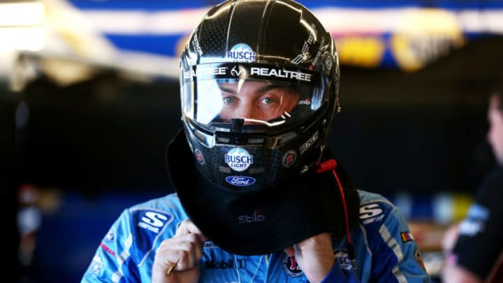 PHOENIX, AZ - NOVEMBER 10: Kevin Harvick, driver of the #4 Busch Light Ford, prepares to practice for the Monster Energy NASCAR Cup Series Can-Am 500 at ISM Raceway on November 10, 2018 in Phoenix, Arizona. (Photo by Sarah Crabill/Getty Images)