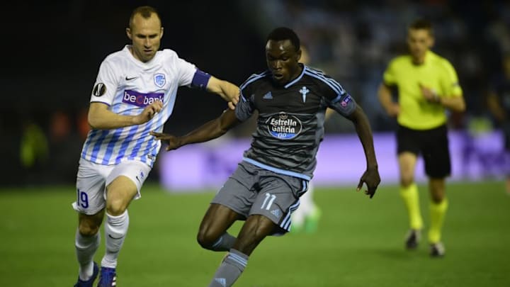 Celta Vigo's Danish midfielder Pione Sisto (R) vies with Genk's midfielder Thomas Buffel during the UEFA Europa League quarter final 1st leg football match at the Balaidos stadium in Vigo, on April 13, 2017. Celta won the match 3-2. / AFP PHOTO / MIGUEL RIOPA (Photo credit should read MIGUEL RIOPA/AFP/Getty Images)
