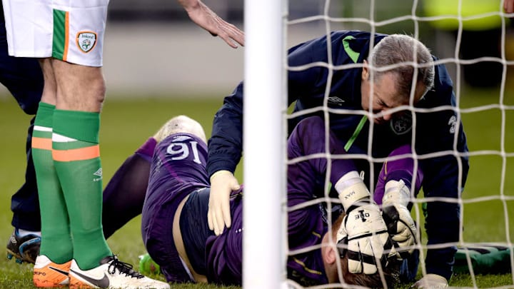 DUBLIN, IRELAND - MARCH 29: Rob Elliot of the Republic of Ireland suffers a suspected serious injury during the international friendly match between the Republic of Ireland and Slovakia at Aviva Stadium on March 29, 2016 in Dublin, Ireland. (Photo by Charles McQuillan/Getty Images)