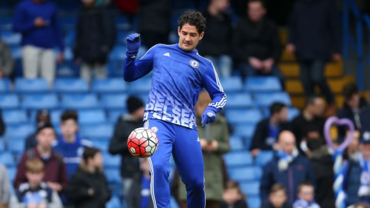 LONDON, ENGLAND - MARCH 19 : Alexandre Pato of Chelsea warms up before the Barclays Premier League match between Chelsea and West Ham United at Stamford Bridge on March 19, 2016 in London, England. (Photo by Catherine Ivill - AMA/Getty Images)