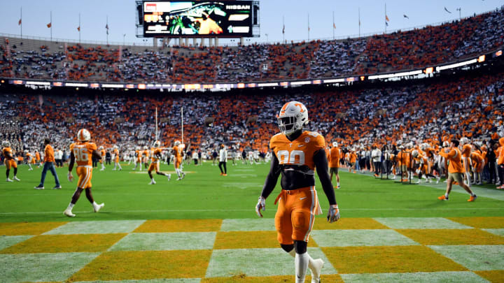 Tennessee tight end Princeton Fant (88) during warm ups before the start of the NCAA college football game between Tennessee and Ole Miss in Knoxville, Tenn. on Saturday, October 16, 2021.Utvom1016