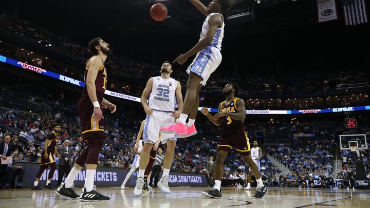 COLUMBUS, OHIO – MARCH 22: Nassir Little #5 of the North Carolina Tar Heels dunks against the Iona Gaels during the second half of the game in the first round of the 2019 NCAA Men’s Basketball Tournament at Nationwide Arena on March 22, 2019 in Columbus, Ohio. The North Carolina Tar Heels won 88-73. (Photo by Gregory Shamus/Getty Images)