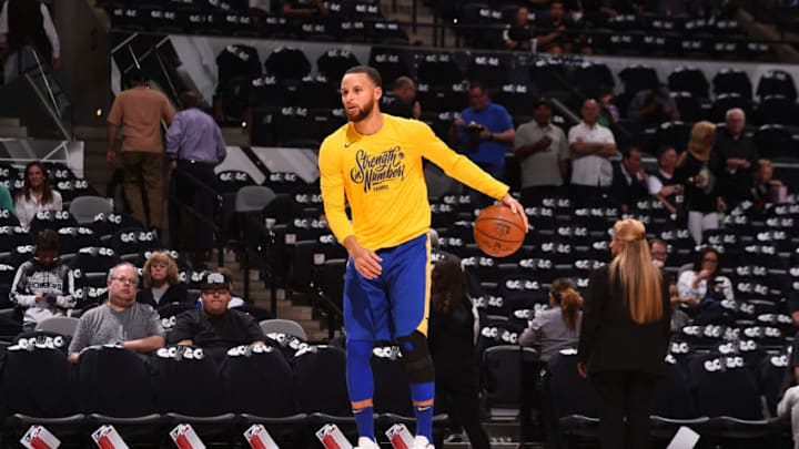 SAN ANTONIO, TX - APRIL 19: Stephen Curry #30 of the Golden State Warriors warms up before the game against the San Antonio Spurs in Game Three of Round One of the 2018 NBA Playoffs on April 19, 2018 at the AT&T Center in San Antonio, Texas. NOTE TO USER: User expressly acknowledges and agrees that, by downloading and or using this photograph, user is consenting to the terms and conditions of the Getty Images License Agreement. Mandatory Copyright Notice: Copyright 2018 NBAE (Photos by Noah Graham/NBAE via Getty Images)