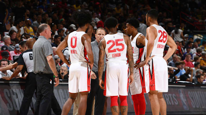 Las Vegas, NV - JULY 5: The Chicago Bulls huddles during the game against the Los Angeles Lakers during Day 1 of the 2019 Las Vegas Summer League on July 5, 2019 at the Thomas & Mack Center in Las Vegas, Nevada. NOTE TO USER: User expressly acknowledges and agrees that, by downloading and or using this Photograph, user is consenting to the terms and conditions of the Getty Images License Agreement. Mandatory Copyright Notice: Copyright 2019 NBAE (Photo by Bart Young/NBAE via Getty Images)