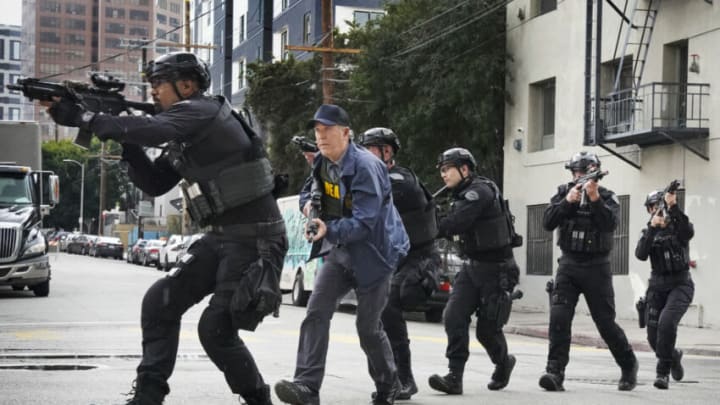 “Forget Shorty” – SWAT teams up with the DEA, led by Mack Boyle (guest star Timothy Hutton), to conduct a massive gang sweep, only to discover that a vicious cartel is planting roots in the city and endangering numerous lives. Also, Hicks (Patrick St. Esprit) marks an important anniversary. Part one of the sixth season finale., Friday, May 12 (8:00-9:00 PM, ET/PT) on the CBS Television Network and available to stream live and on demand on Paramount+*. Pictured (L-R): Shemar Moore as Daniel "Hondo" Harrelson, Timothy Hutton as DEA Agent Mark Boyle, Jay Harrington as David "Deacon" Kay, Alex Russell as Jim Street, Kenneth "Kenny" Johnson as Dominique Luca, and Anna Enger Ritch as Powell. Photo: Bill Inoshita/Sony Pictures Television/CBS. All Rights Reserved.