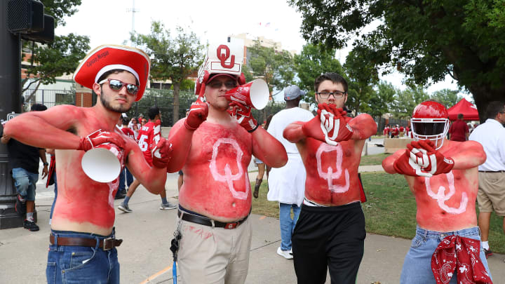 NORMAN, OK – SEPTEMBER 17: Oklahoma fans show their support prior to the game between Ohio State and Oklahoma at Gaylord Family Oklahoma Memorial Stadium on September 17, 2016 in Norman, Oklahoma. (Photo by Scott Halleran/Getty Images)