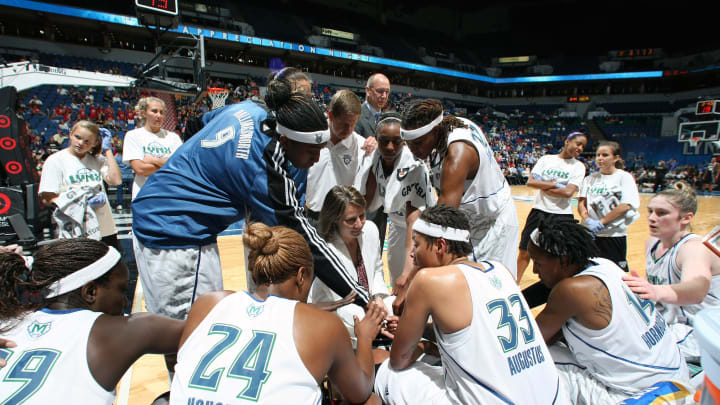 MINNEAPOLIS – AUGUST 15: Coach Cheryl Reeve of the Minnesota Lynx talks with her team during the game against the San Antonio Silver Stars on August 15, 2010 at the Target Center in Minneapolis, Minnesota. NOTE TO USER: User expressly acknowledges and agrees that, by downloading and or using this Photograph, user is consenting to the terms and conditions of the Getty Images License Agreement. Mandatory Copyright Notice: Copyright 2010 NBAE (Photo by David Sherman/NBAE via Getty Images)